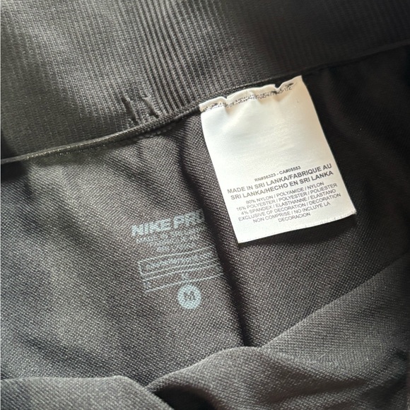 Nike Pro Black 3/4 Training Leggings - Picture 3 of 6